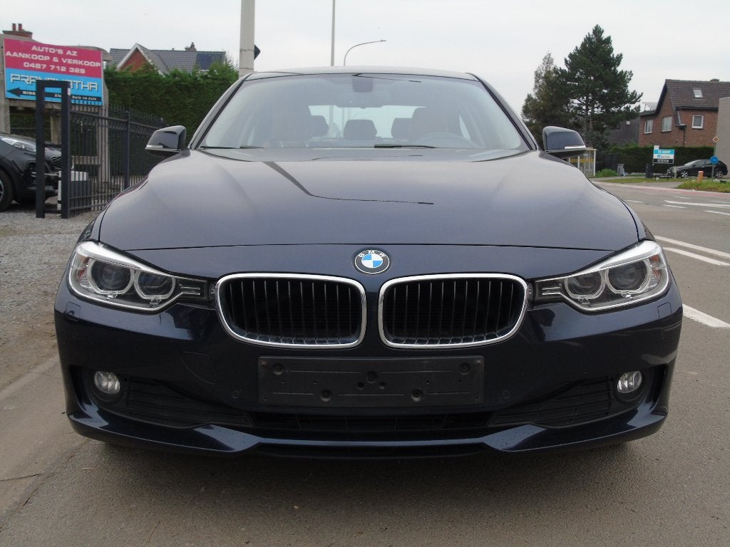 Bmw 318dA *06/2013 **Navi* Keyless Go*Bi-Xenon* AUTOMAAT, Auto's, BMW, Automaat, Dealer onderhouden, 1995 cc, Euro 6