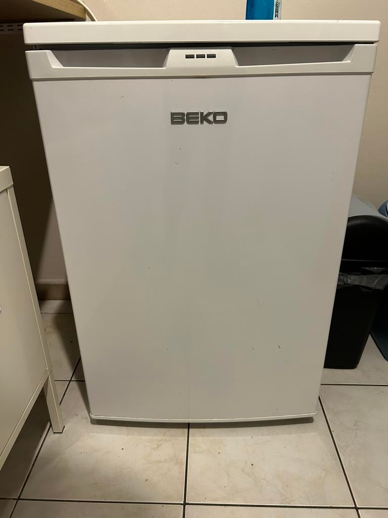 Beko diepvries, Elektronische apparatuur, Vriezers en Diepvrieskisten, Ophalen, Zo goed als nieuw, Vrijstaand, Vrieskast