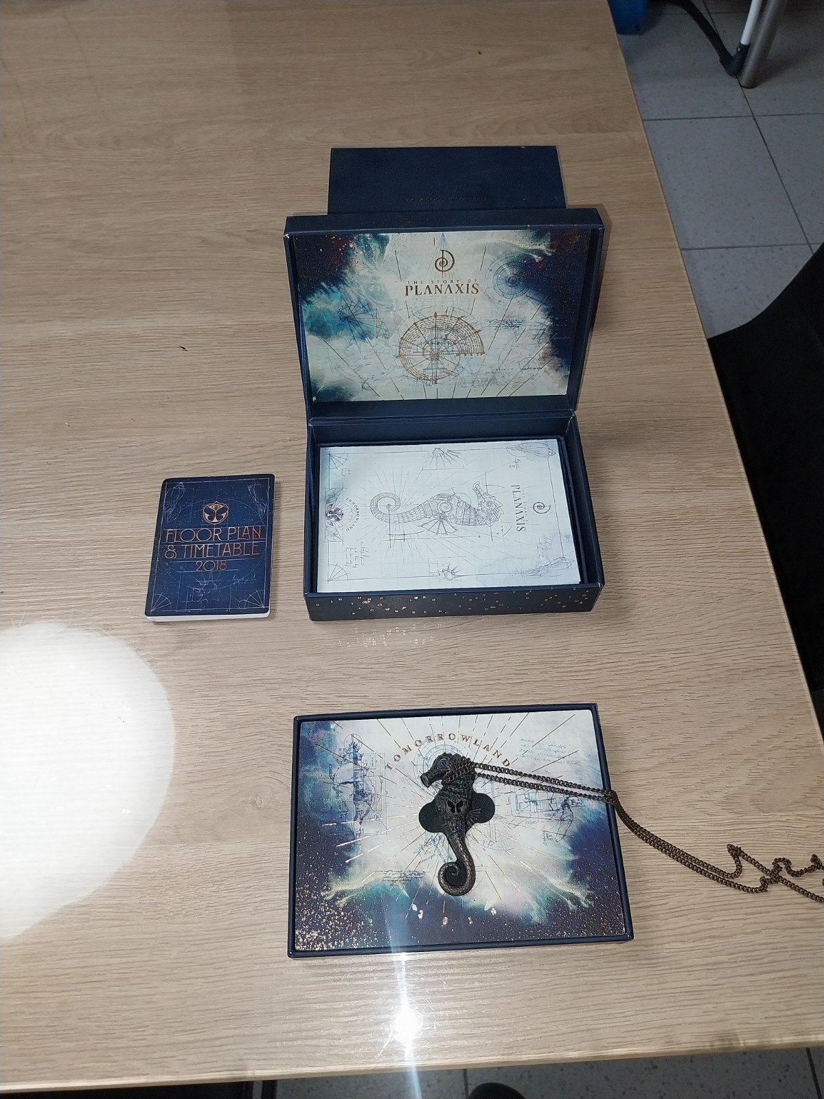 toegangsticket tomorrowland 2018, Ophalen, Zo goed als nieuw