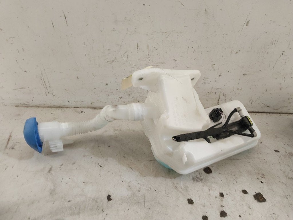 RUITENSPROEIERRESERVOIR VOOR Skoda Octavia Combi (NXAC), Auto-onderdelen, Gebruikt, Info@skoda-auto.de, Skoda, Max-Planck-Straße  3-5
64331  Weiterstadt, DE