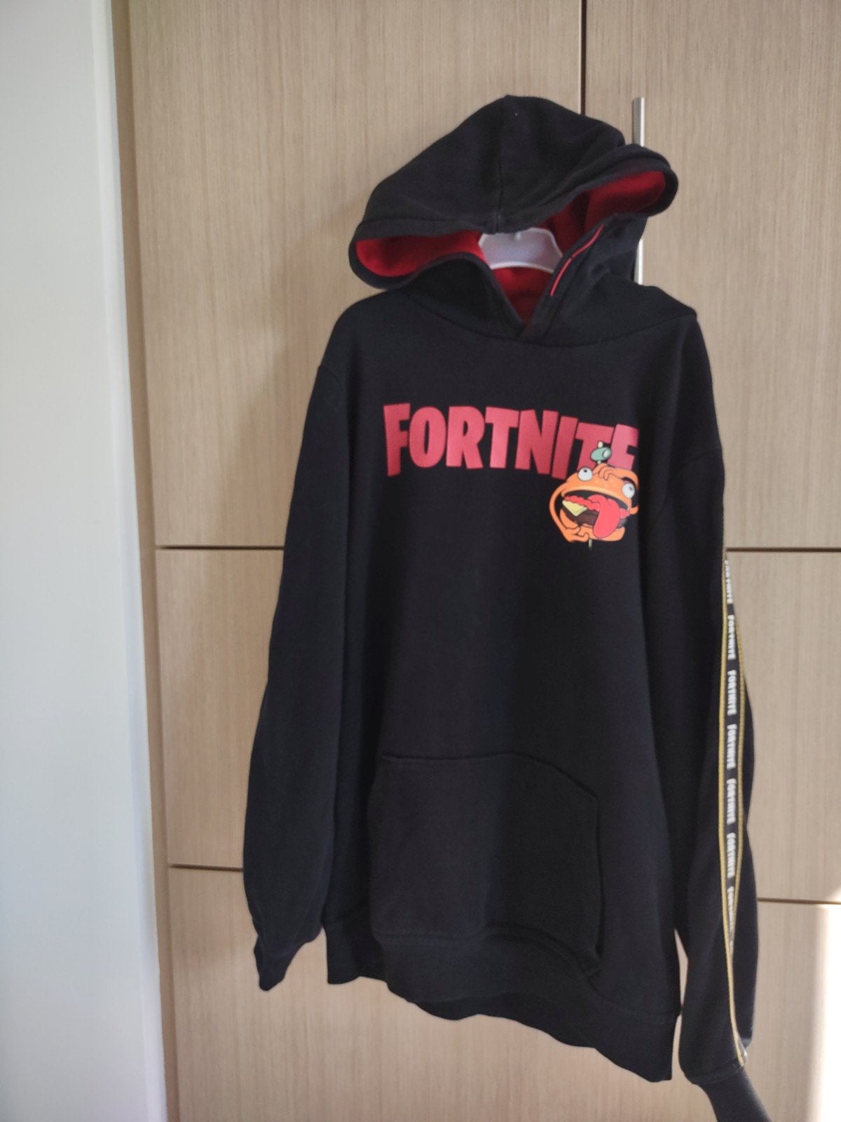 zwarte sweater met kap - Fortnite - maat 158-164, Kinderen en Baby's, Kinderkleding | Maat 158, Ophalen, Zo goed als nieuw, Jongen of Meisje
