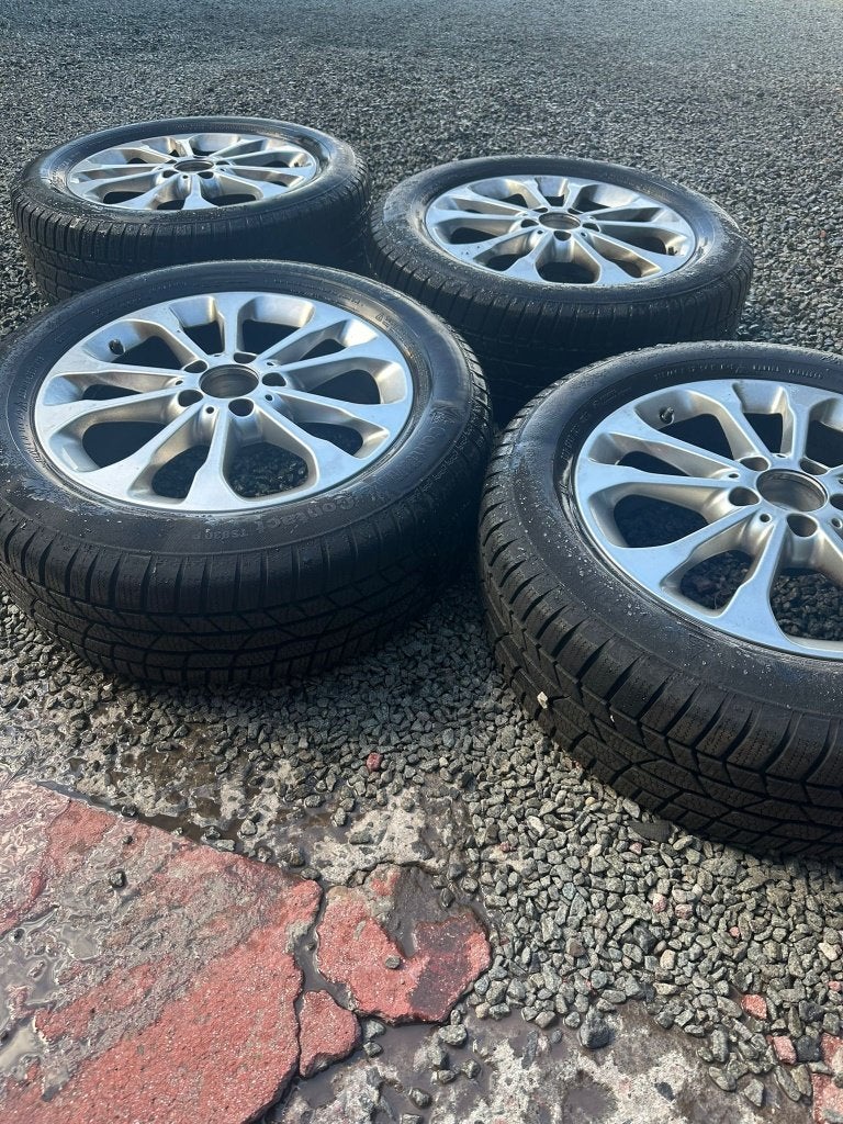 1 jeu de jantes en alu Mercedes GLA avec pneus d'hiver, Neuf, Véhicule de tourisme, 17 pouces, Enlèvement