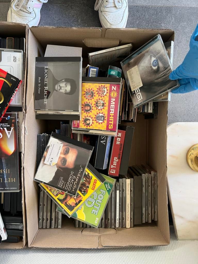 Doos vol cds, Cd's en Dvd's, Cassettebandjes, Ophalen, Zo goed als nieuw