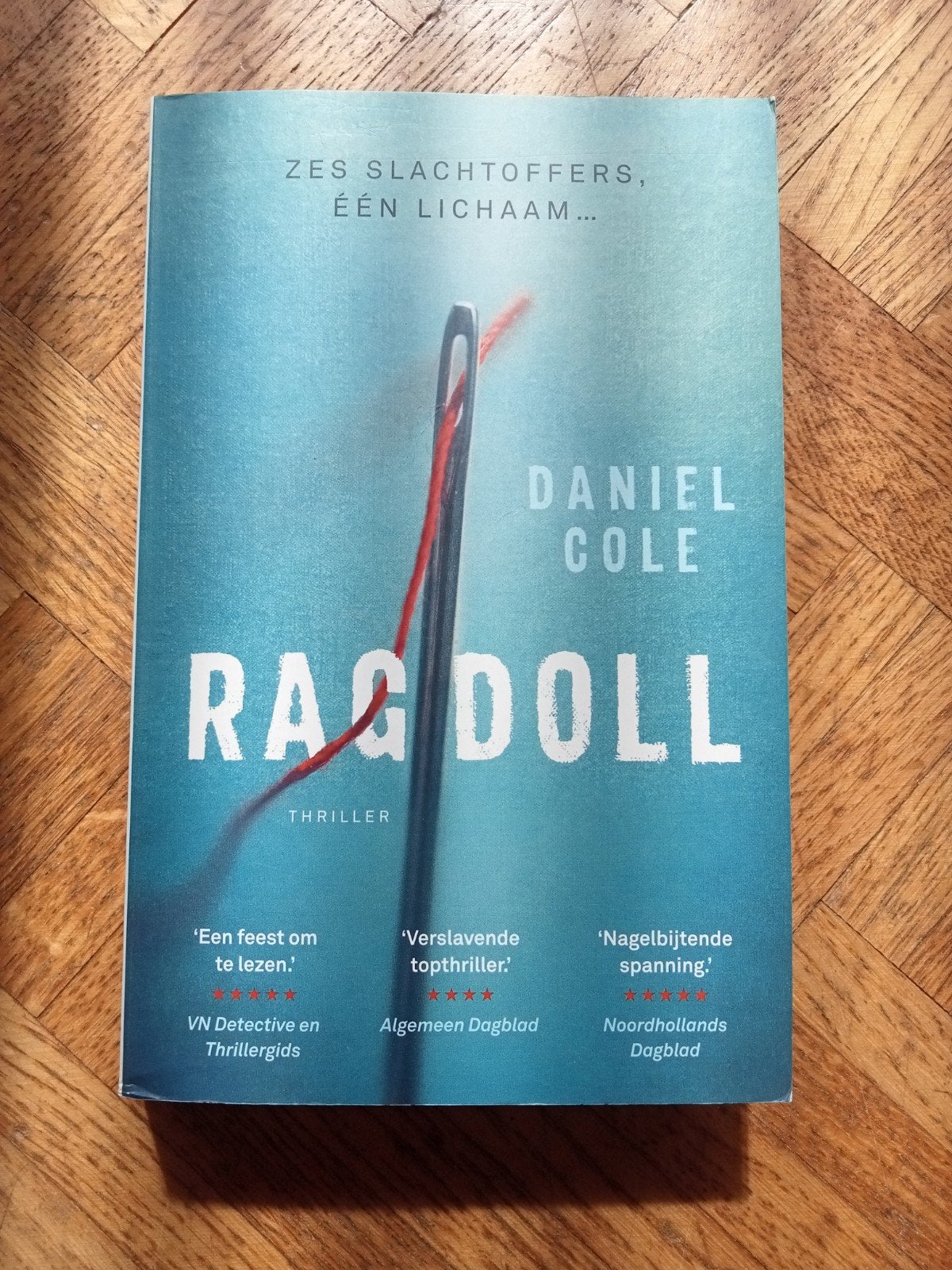 Daniel Cole: Ragdoll, Boeken, Ophalen of Verzenden, Gelezen