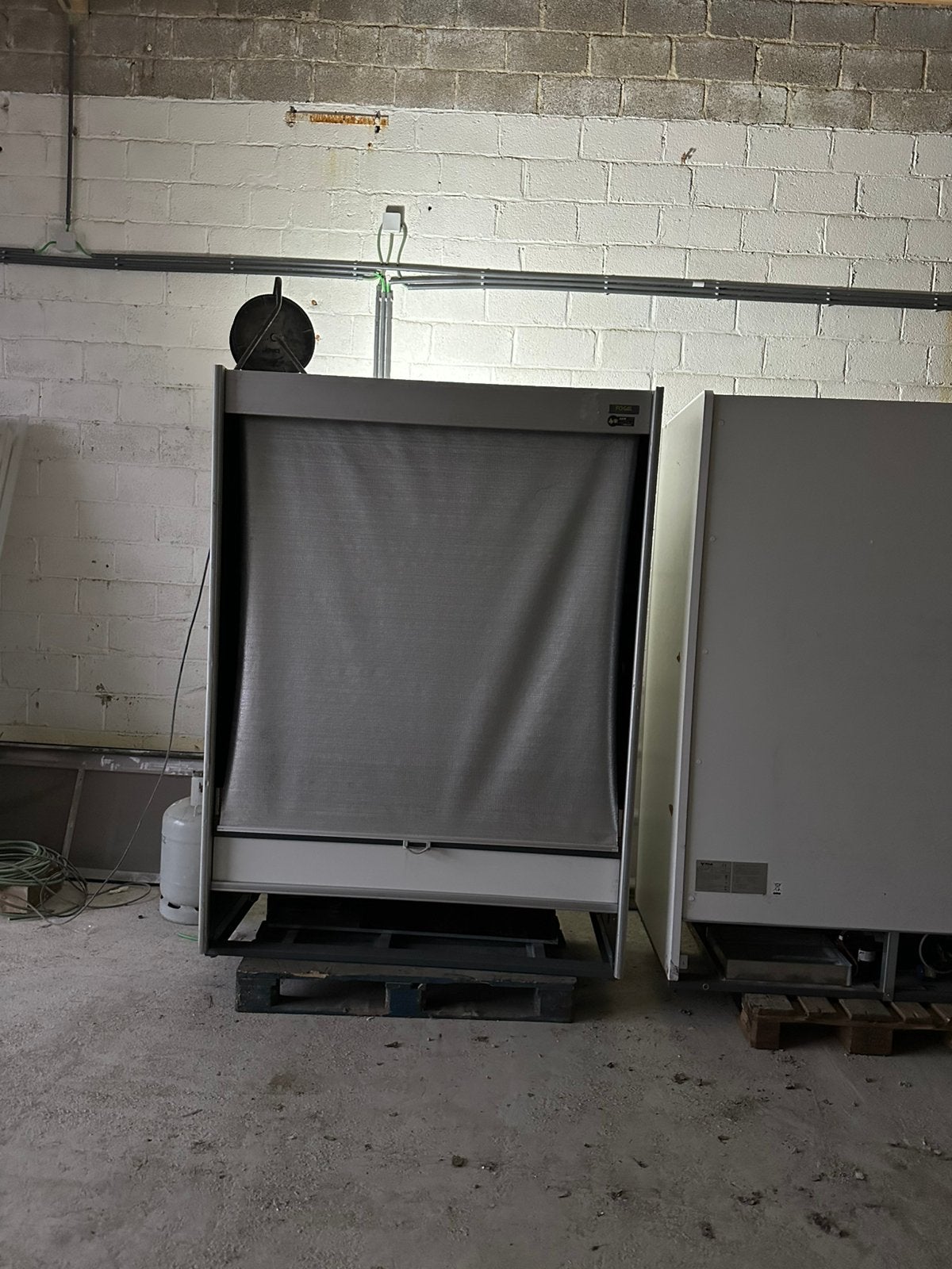 2. Frigo Murale faire partir en urgence, 250pc, Enlèvement ou Envoi