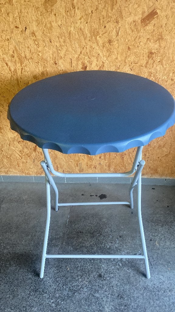table haute, Enlèvement, Utilisé