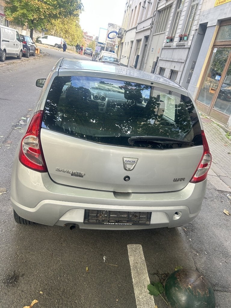 dacia sandero, Zwart, 4 cilinders, Elektrische ramen, Bedrijf