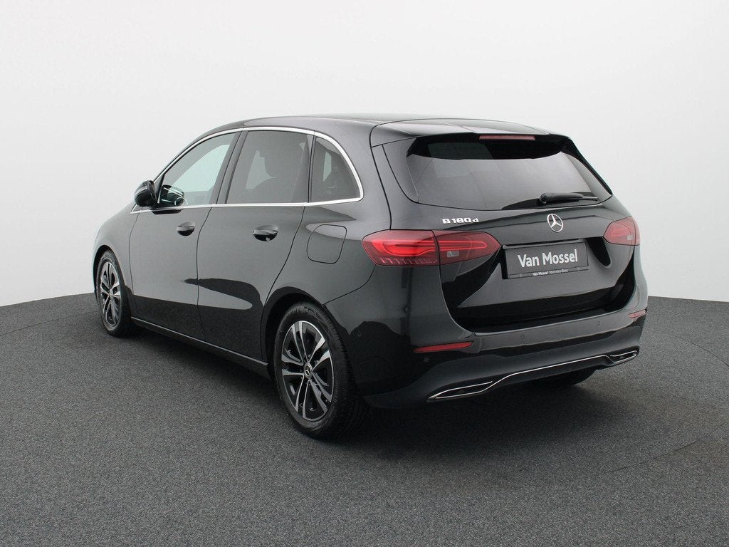 Mercedes-Benz B-Klasse 180 d Business Line + CARPLAY + LED +, Autos, Mercedes-Benz, 745 kg, Achat, Euro 6, Entreprise