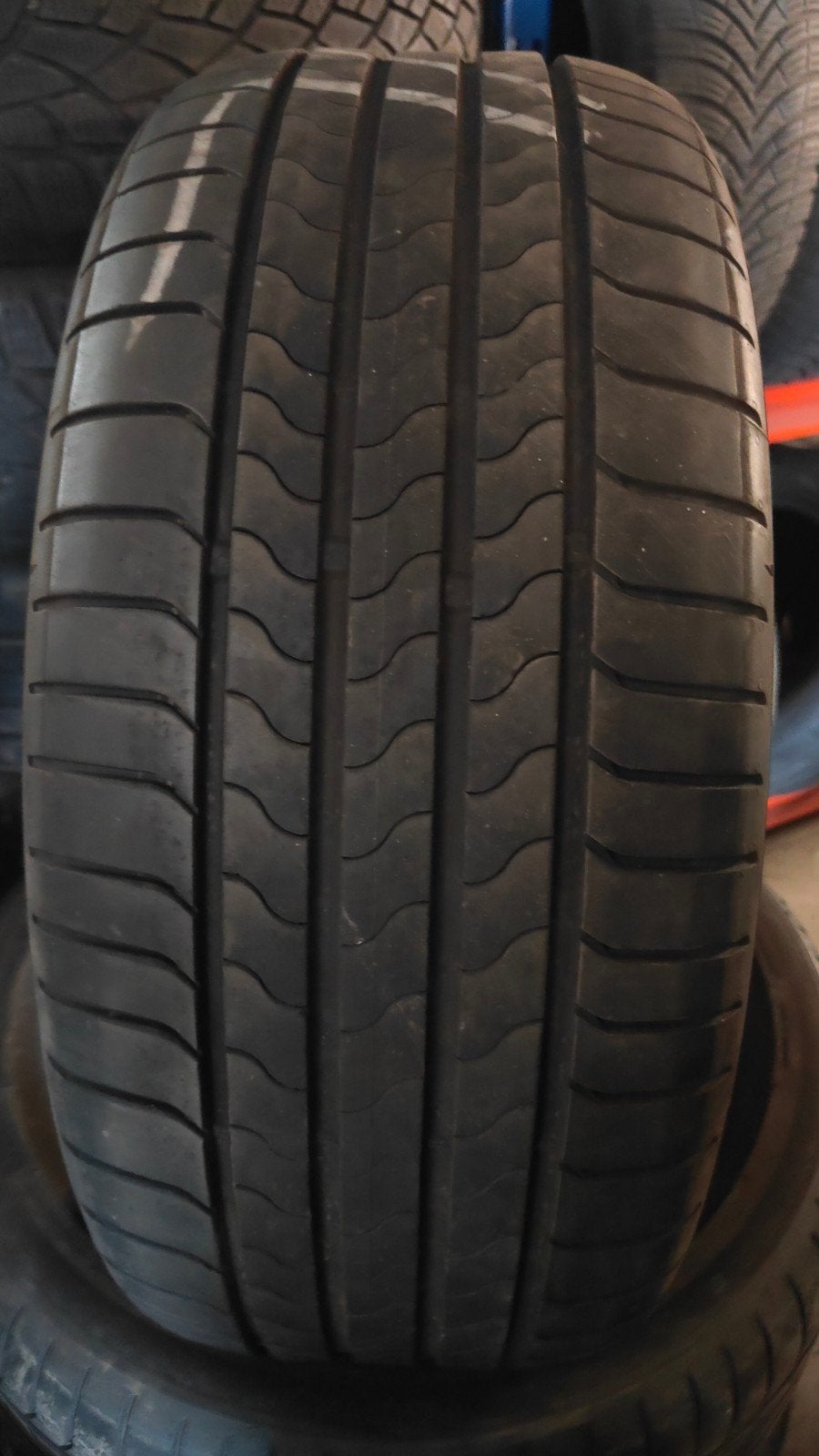 235/45 r18 Bridgestone 45€ per stuk met montage en balancere, Ophalen
