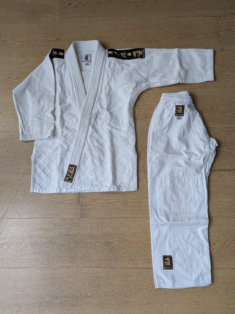 Judopak maat 150 Matsuru, Sport en Fitness, Vechtsporten en Zelfverdediging, Maat XS of kleiner, Judo, Ophalen of Verzenden, Zo goed als nieuw