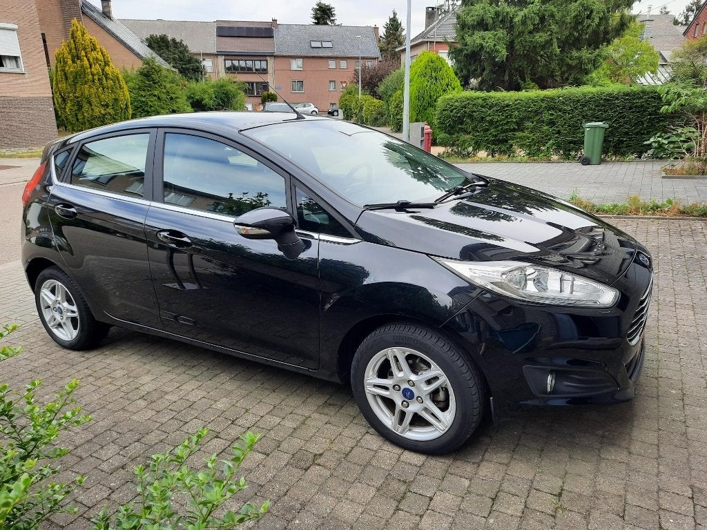 Ford Fiësta, Autos, 945 kg, Euro 5, Achat, Boîte manuelle