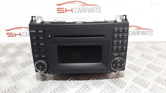 Radio CD Speler van een Mercedes A-Klasse, Gebruikt, -, Ophalen of Verzenden, -