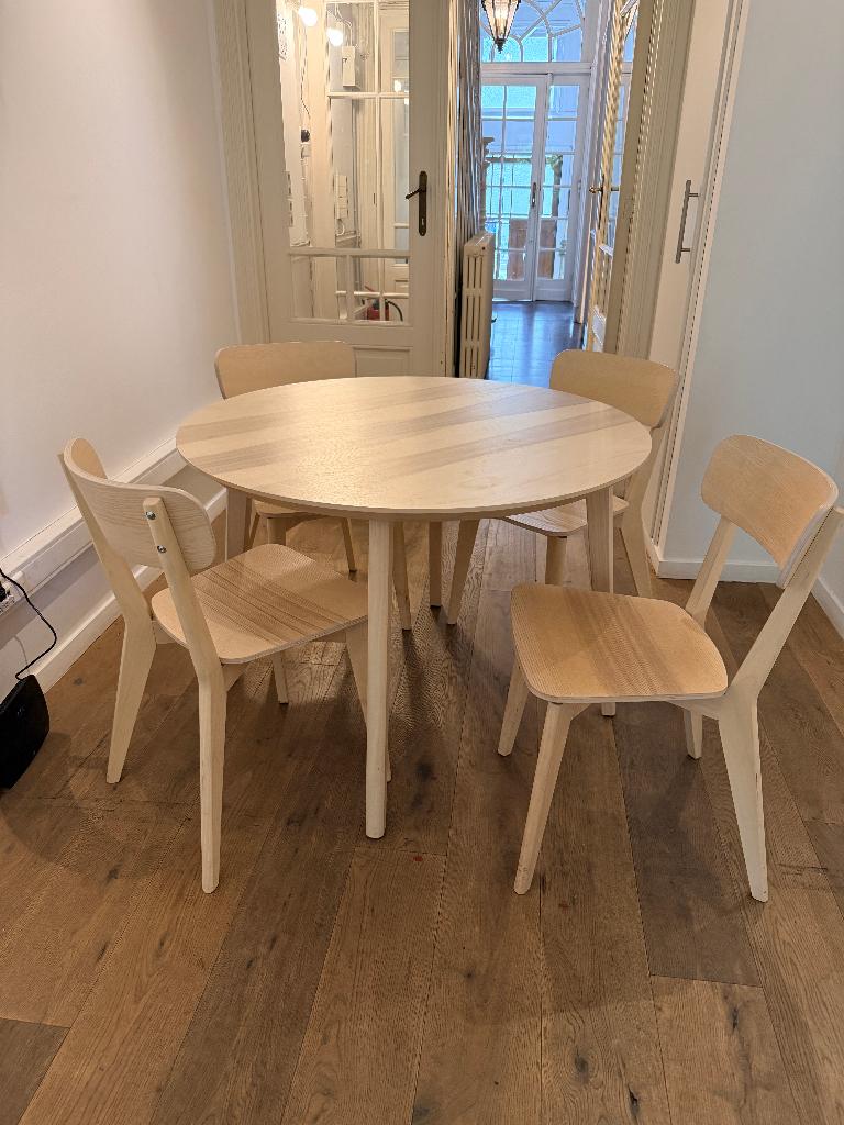 Table ronde LISABO (Ikea) + chaises, Maison & Meubles, Salles à manger complètes, Enlèvement, Comme neuf, Moderne, 4 à 6 chaises