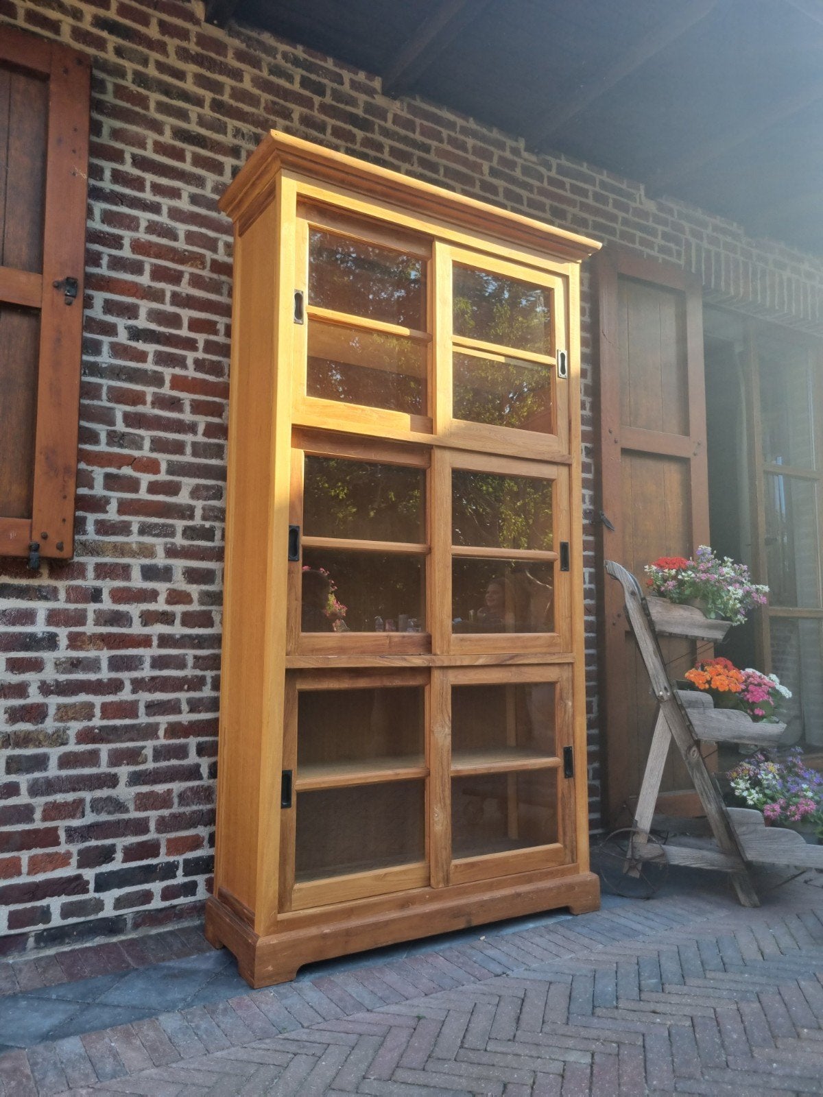 Buffet/vitrine en teck LIVRAISON GRATUITE, Teck, 25 à 50 cm, Enlèvement ou Envoi, .