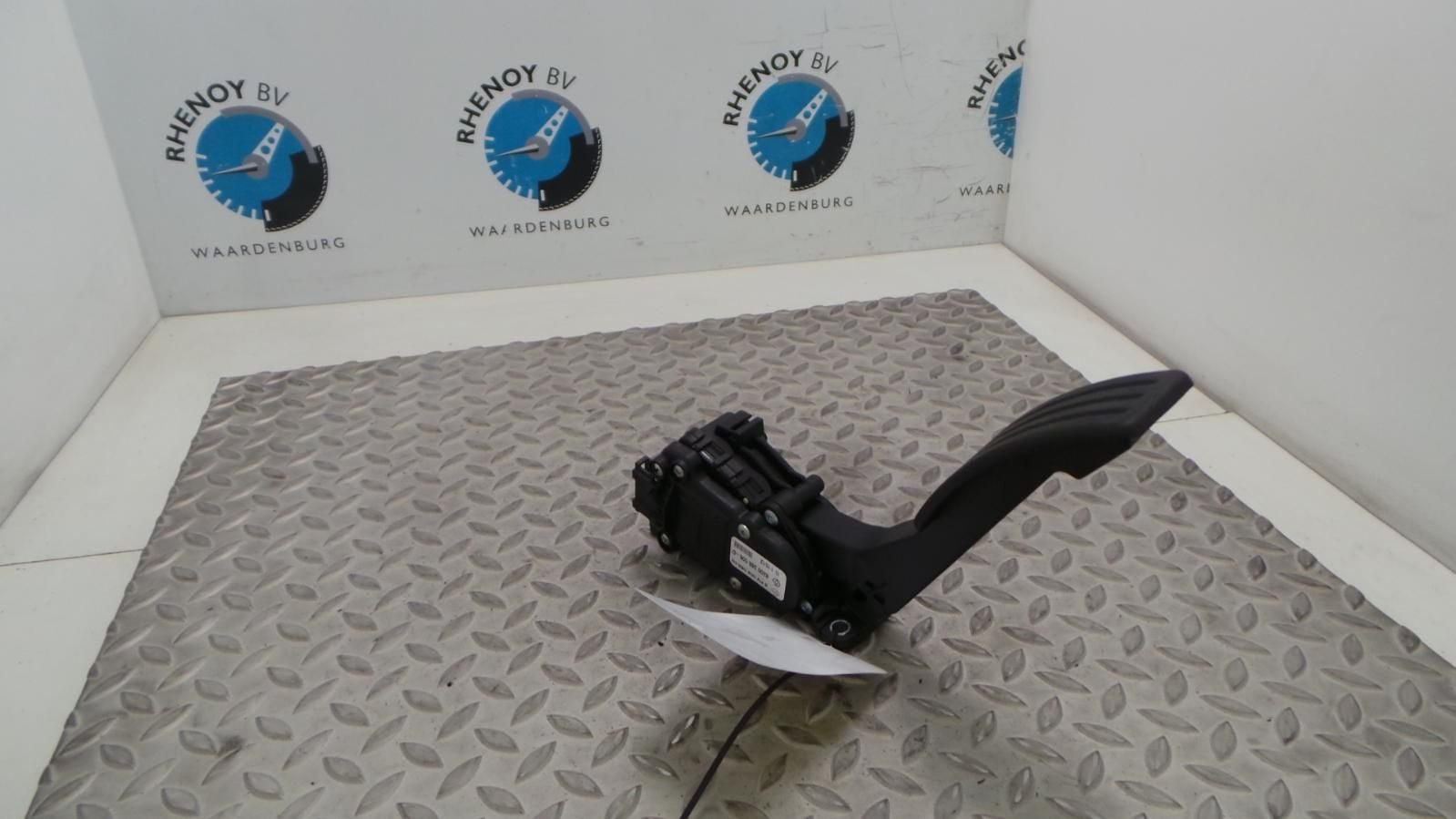 DACIA DUSTER GASPEDAAL SENSOR 2012, Enlèvement ou Envoi, Utilisé, Stiba membre