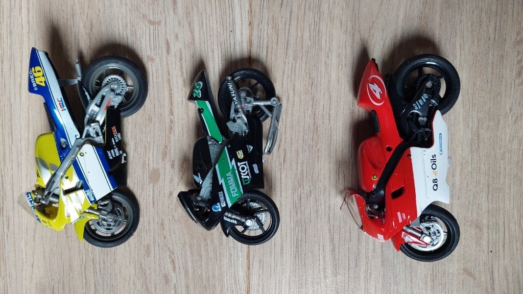 ensemble de 3 vélos de course jouets, Enlèvement ou Envoi, Comme neuf