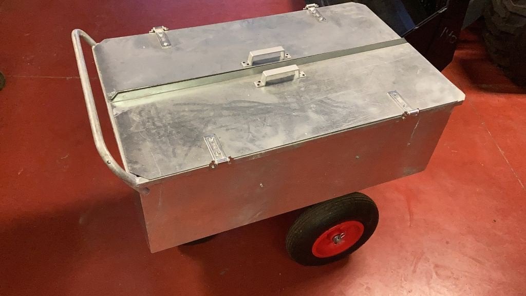 Horsmans verzinkte Voerwagen Voerkar, Articles professionnels, Agriculture | Outils, Autre, Technique d'alimentation