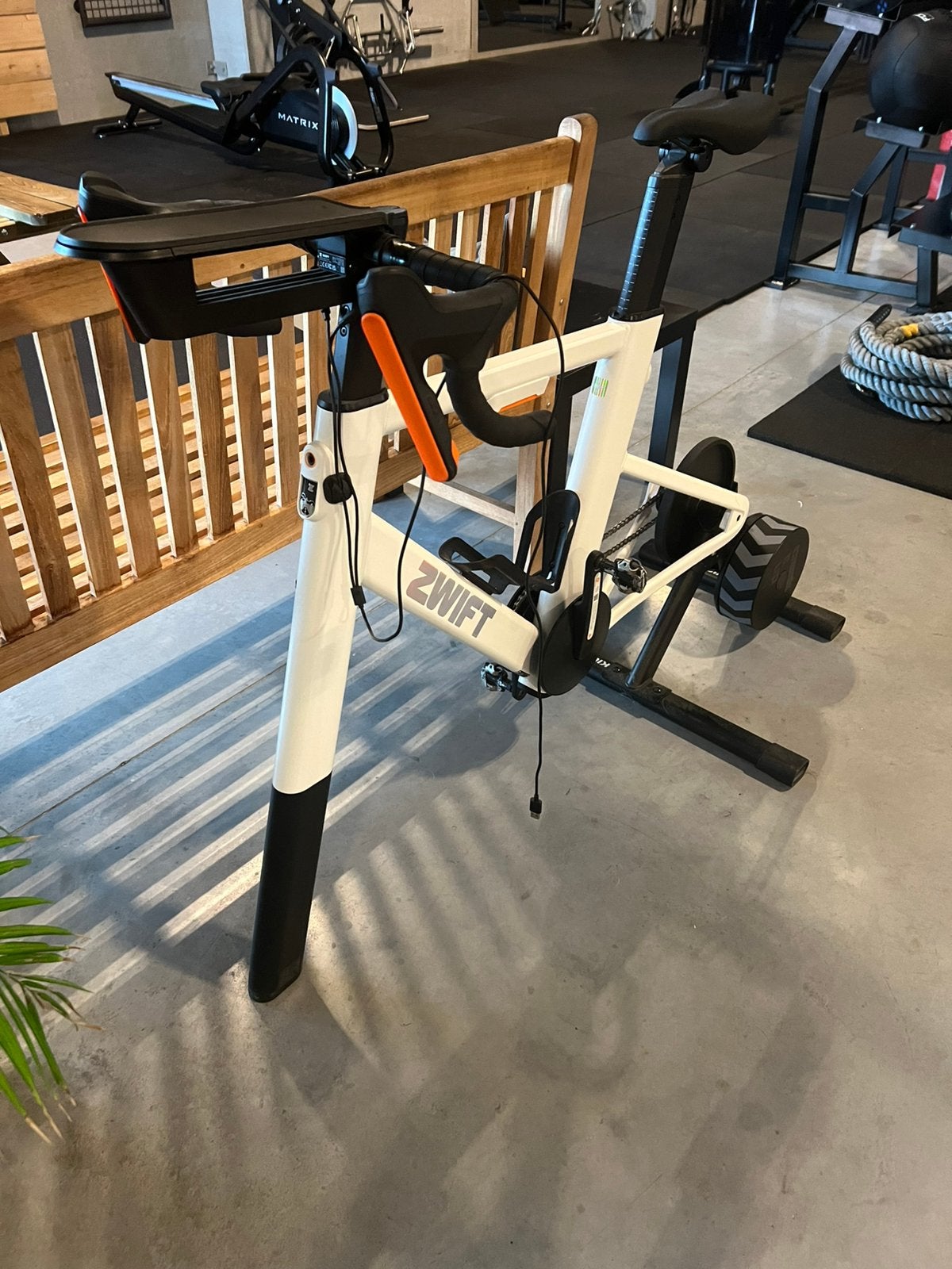 Vélo Swift avec kickr core, Enlèvement, Comme neuf