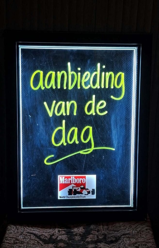 Verlicht Marlboro reclamebord / menubord / prijsbord., Verzamelen, Ophalen of Verzenden, Gebruikt, Gebruiksvoorwerp