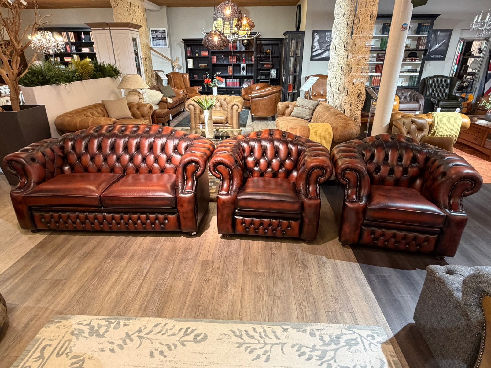 Originele Springvale chesterfield 2,5 zits+ 2 clubfauteuils, Ophalen of Verzenden, Zo goed als nieuw