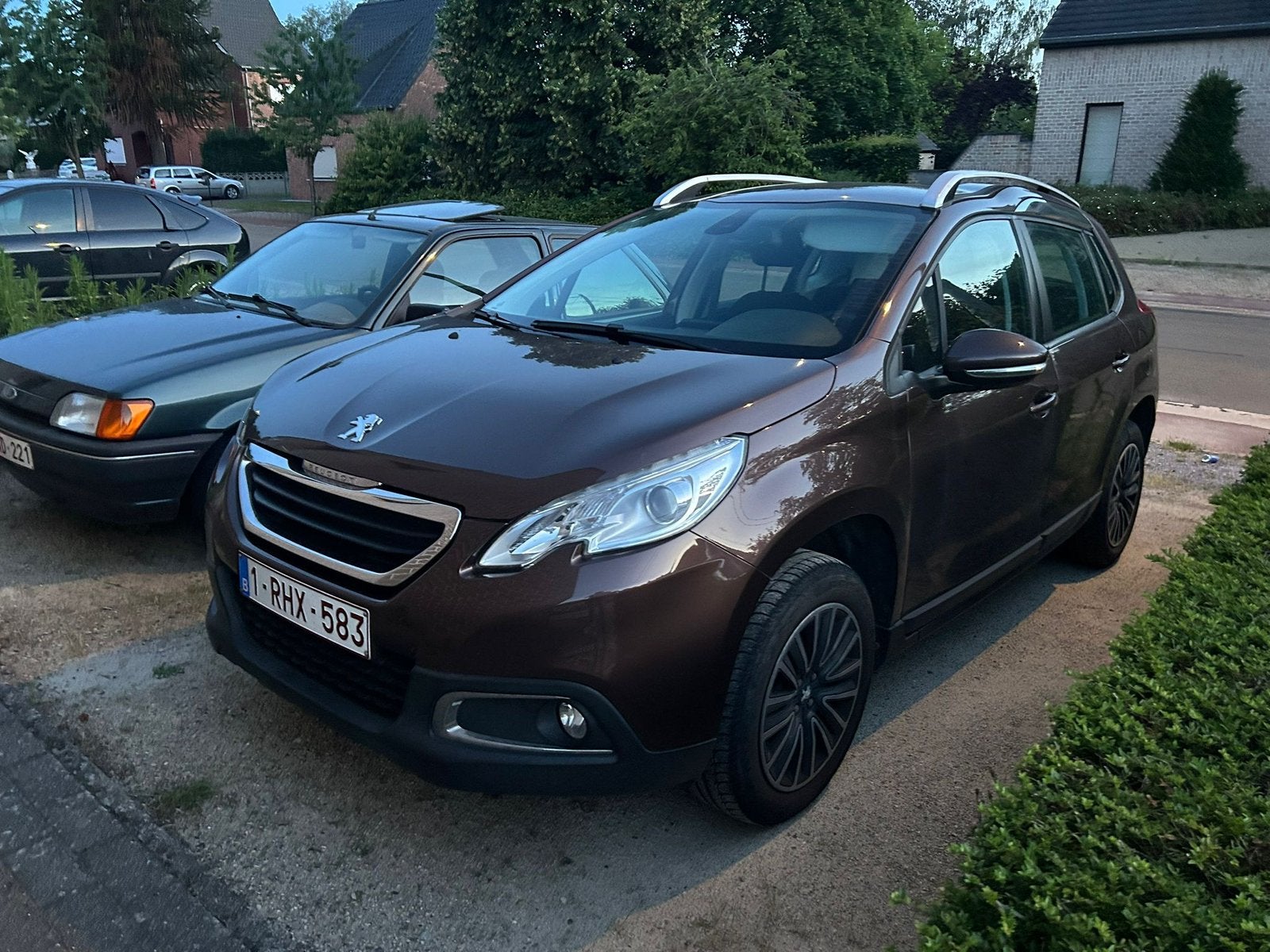 Peugeot 2008 1.2 vti 82 active, Euro 5, Achat, 1045 kg, Noir