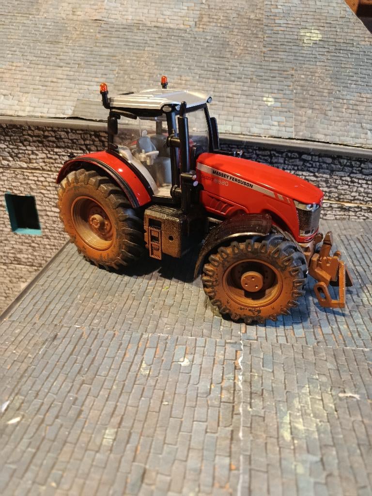 Massey-Ferguson 8680 Dyna VT Siku roues salies, Enlèvement ou Envoi, Comme neuf, Tracteur et Agriculture, SIKU