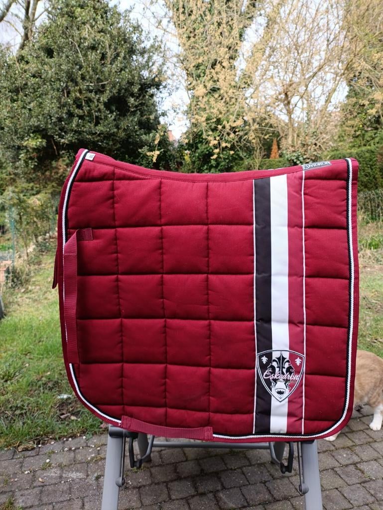 Tapis de selle dressage Eskadron Big Square rouge foncé, Enlèvement ou Envoi