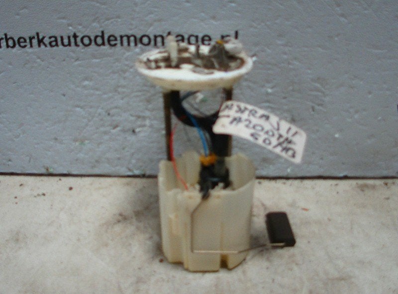 POMPE CARBURANT ELECTRIQUE Astra J (PC6 / PD6 / PE6 / PF6), Opel, Opel Automobile GmbH, Utilisé, Kontakt-opel@opel.com