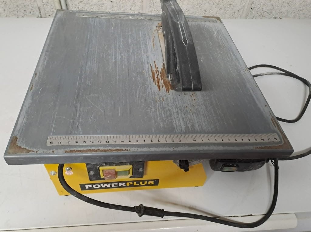 coupe carrelage, 20 à 40 cm, Carrelage de sol, Enlèvement, Utilisé
