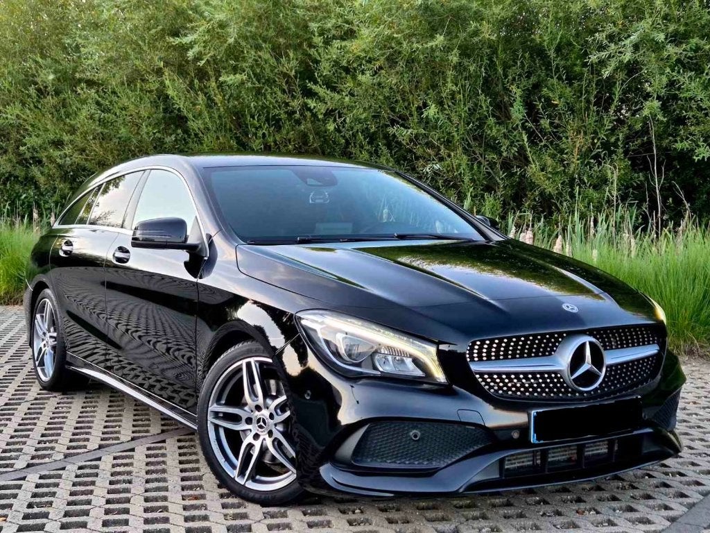 Mercedes-Benz CLA 220 D Shooting Brake AMG Pakket, Auto's, CLA, 4 cilinders, Zwart, 5 deurs
