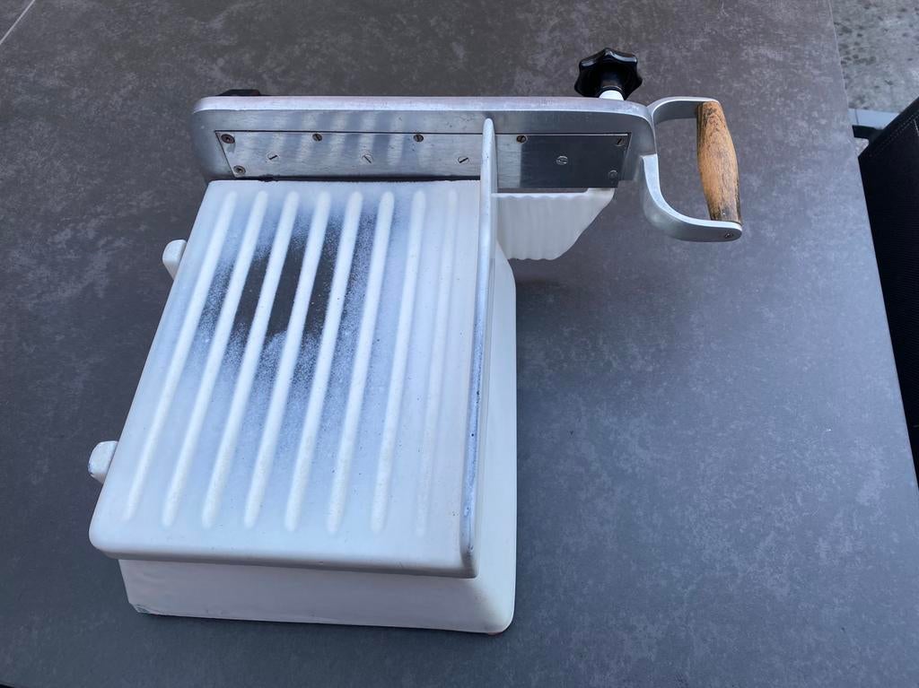 Professionele  kaassnijmachine, Ophalen, Gebruikt