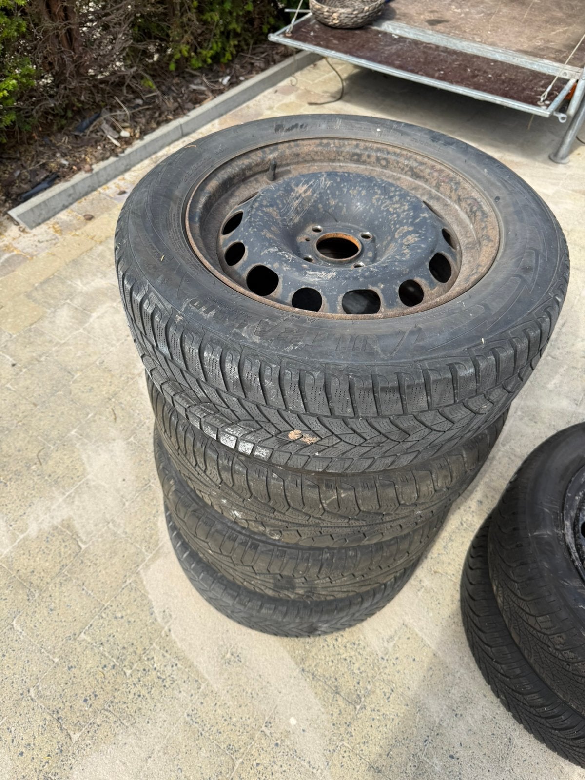 4 jantes avec pneu  a changé 4x108 215 60 16, Pneus et Jantes, 16 pouces, Enlèvement, Pneus hiver