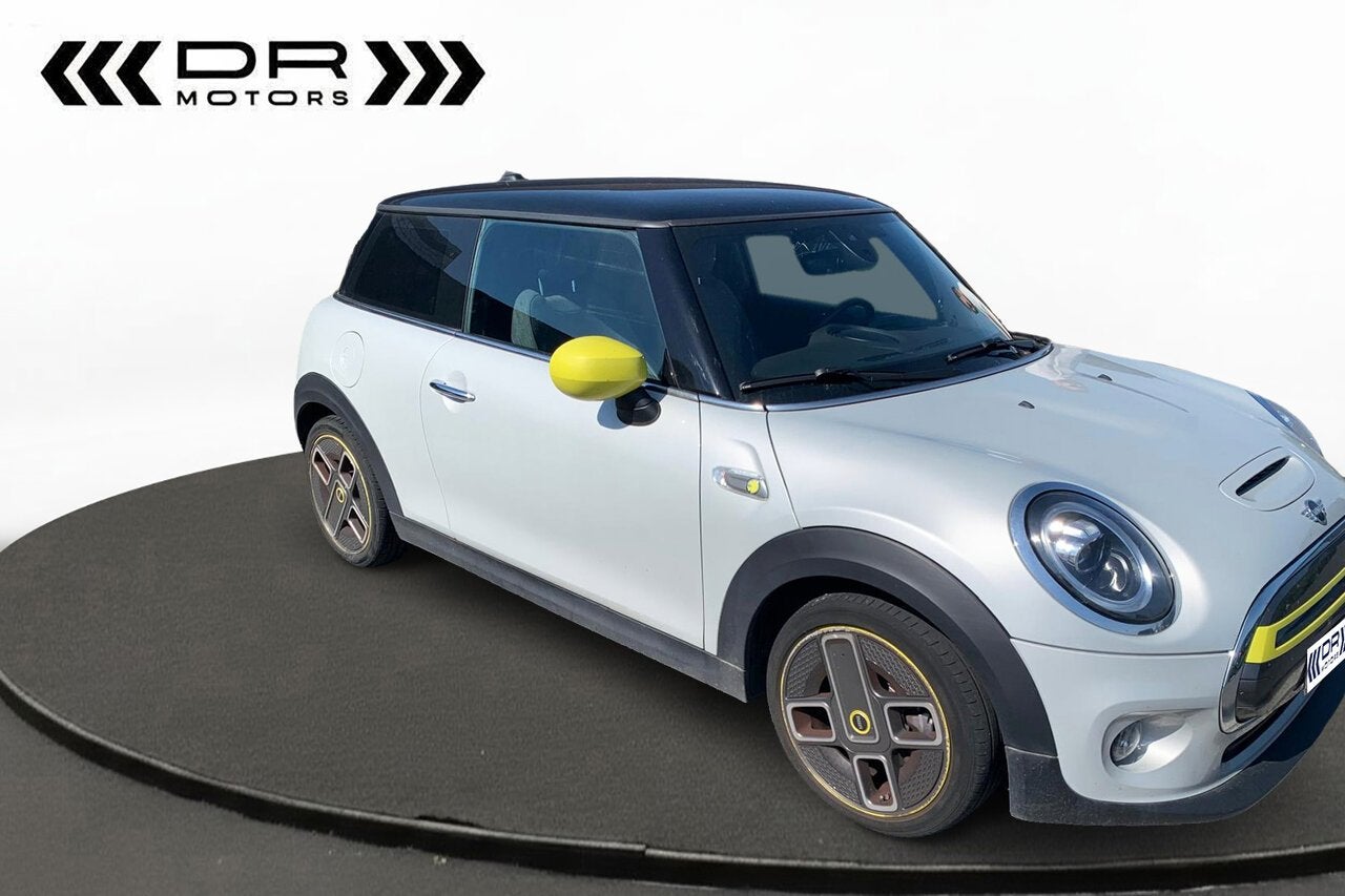 MINI Cooper SE CARPLAY - PARKEERSENSOREN ACHTER, 4 zetels, Zwart, 0 kg, Wit