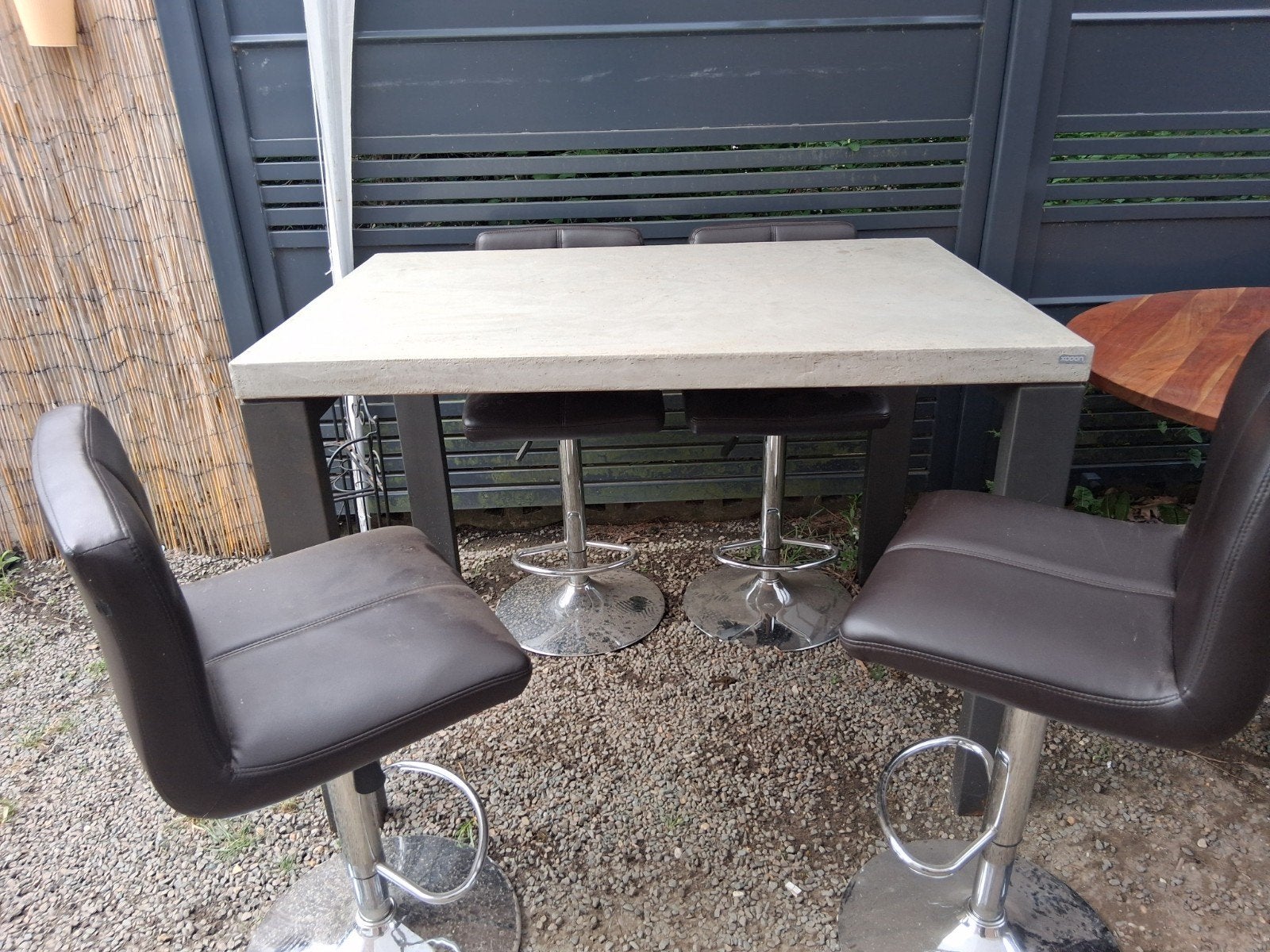 Xooon bartafel met krukken ., Huis en Inrichting, Ophalen