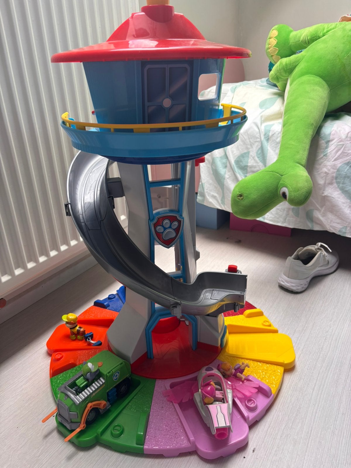 Paw patrol toren met toebehoren, Ophalen, Zo goed als nieuw