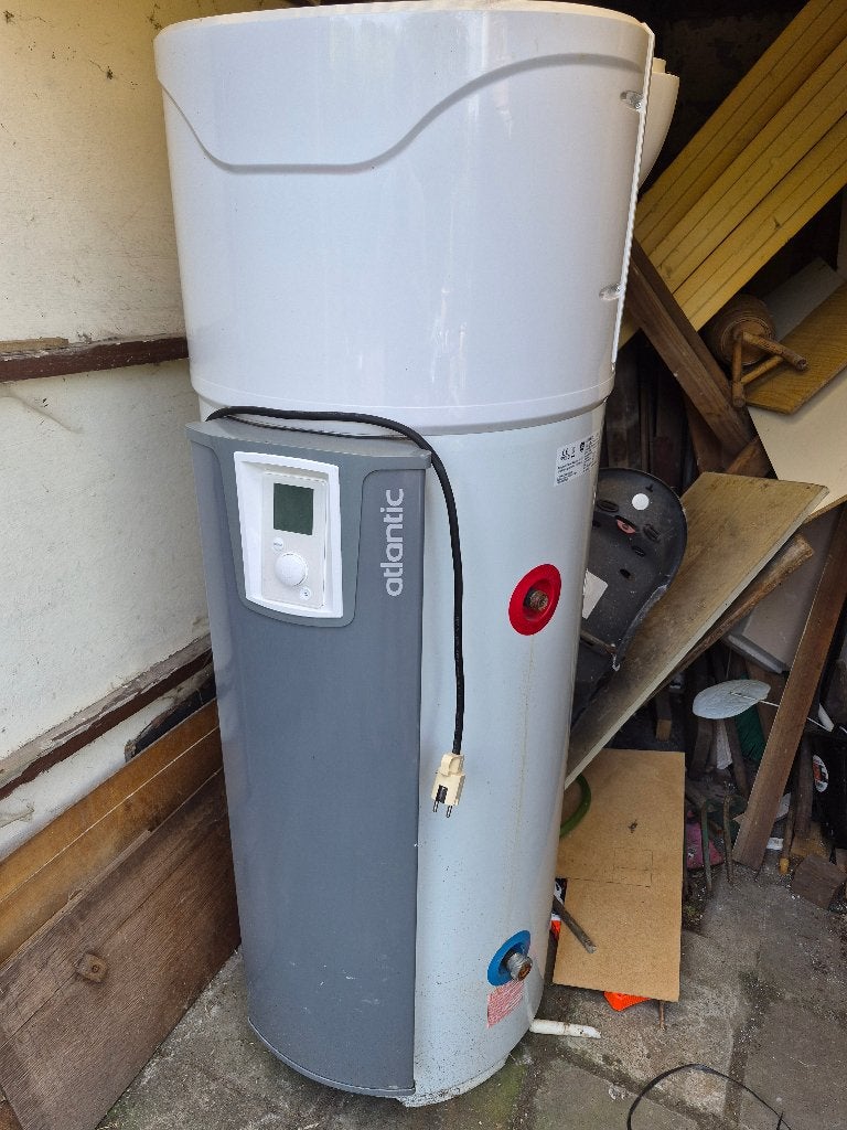 Ballon thermodynamique, 100 litres ou plus, Enlèvement, Utilisé, Chauffe-eau