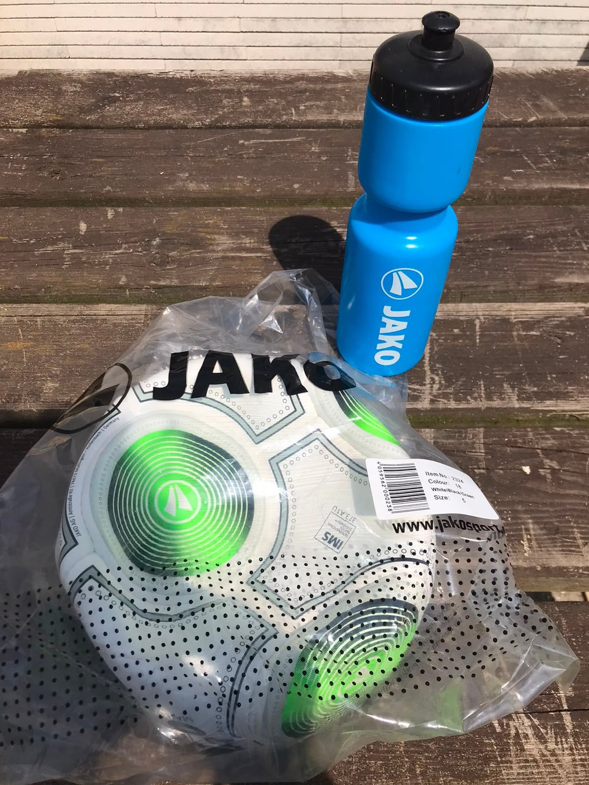 10 ballen en 10 ongebruikte drinkflessen van Jako, Ophalen, Nieuw