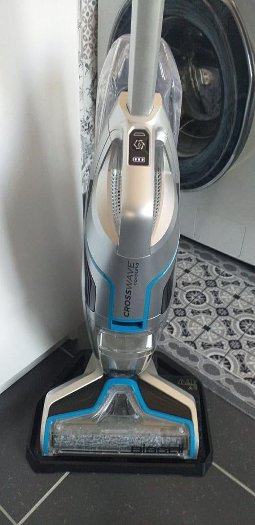 Aspirateur balai, Enlèvement, Comme neuf, Réservoir, Aspirateur