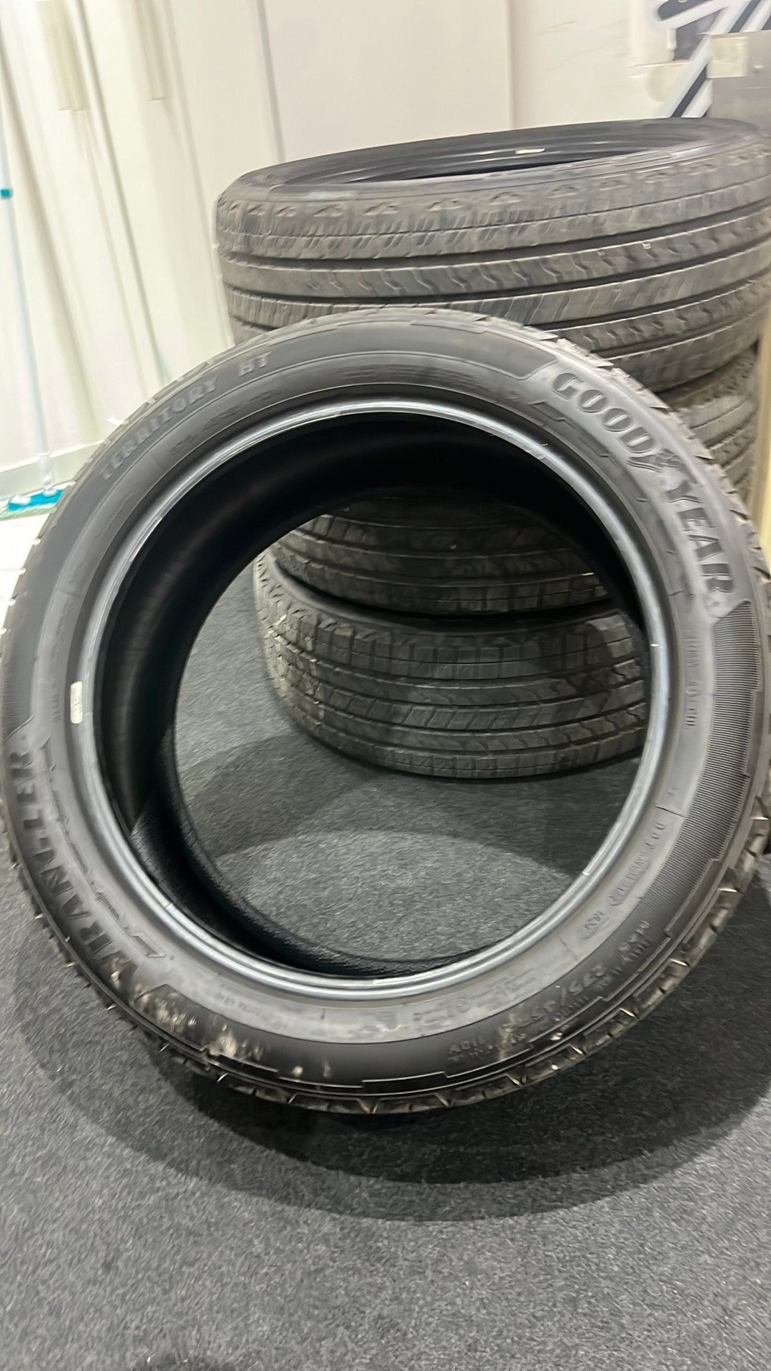 Pneus, Auto-onderdelen, Gebruikt, 275 mm, All Season, Band(en)