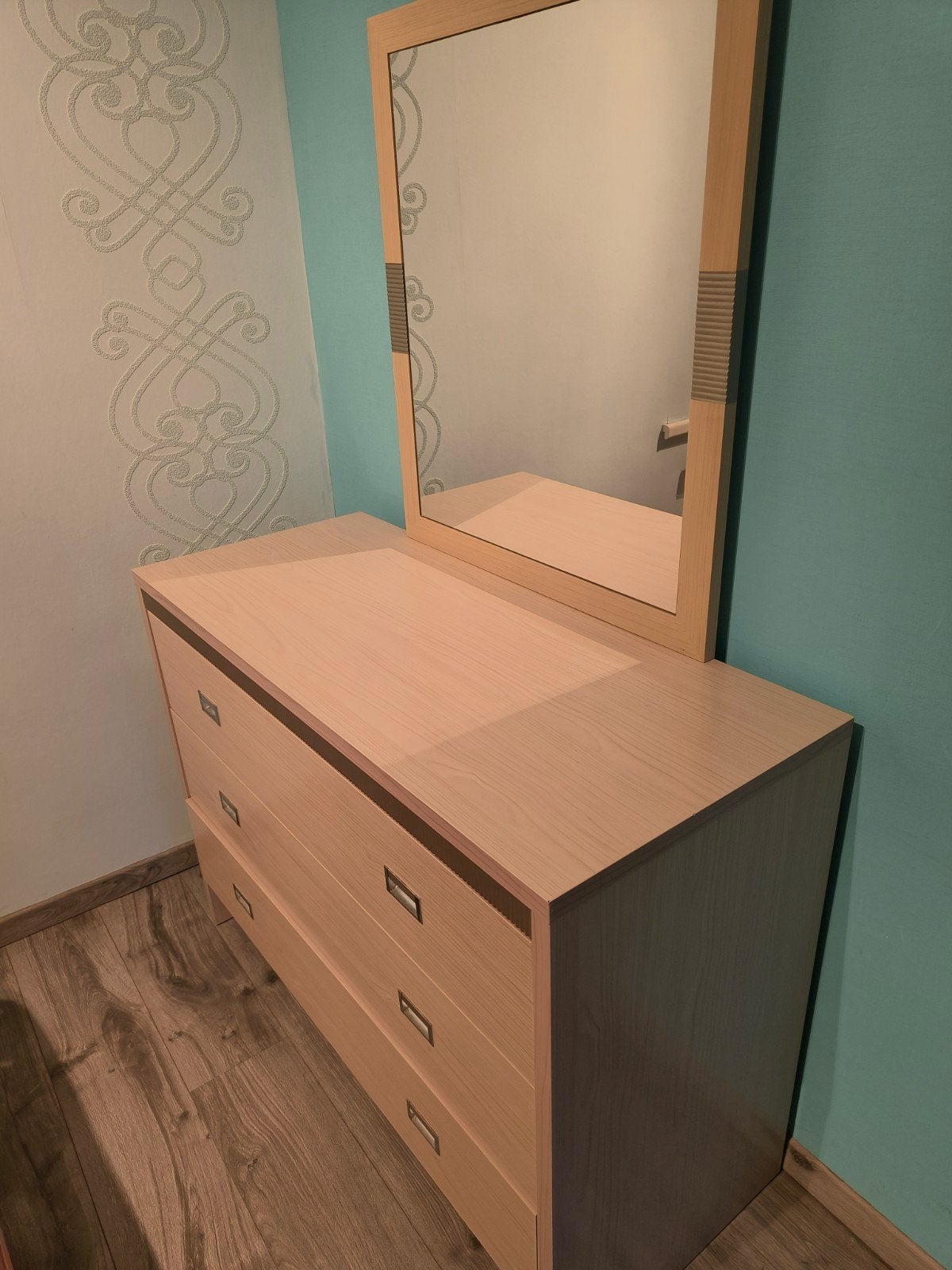 Belle commode avec miroir, Maison & Meubles, Moins de 100 cm, Comme neuf, Enlèvement, Bois