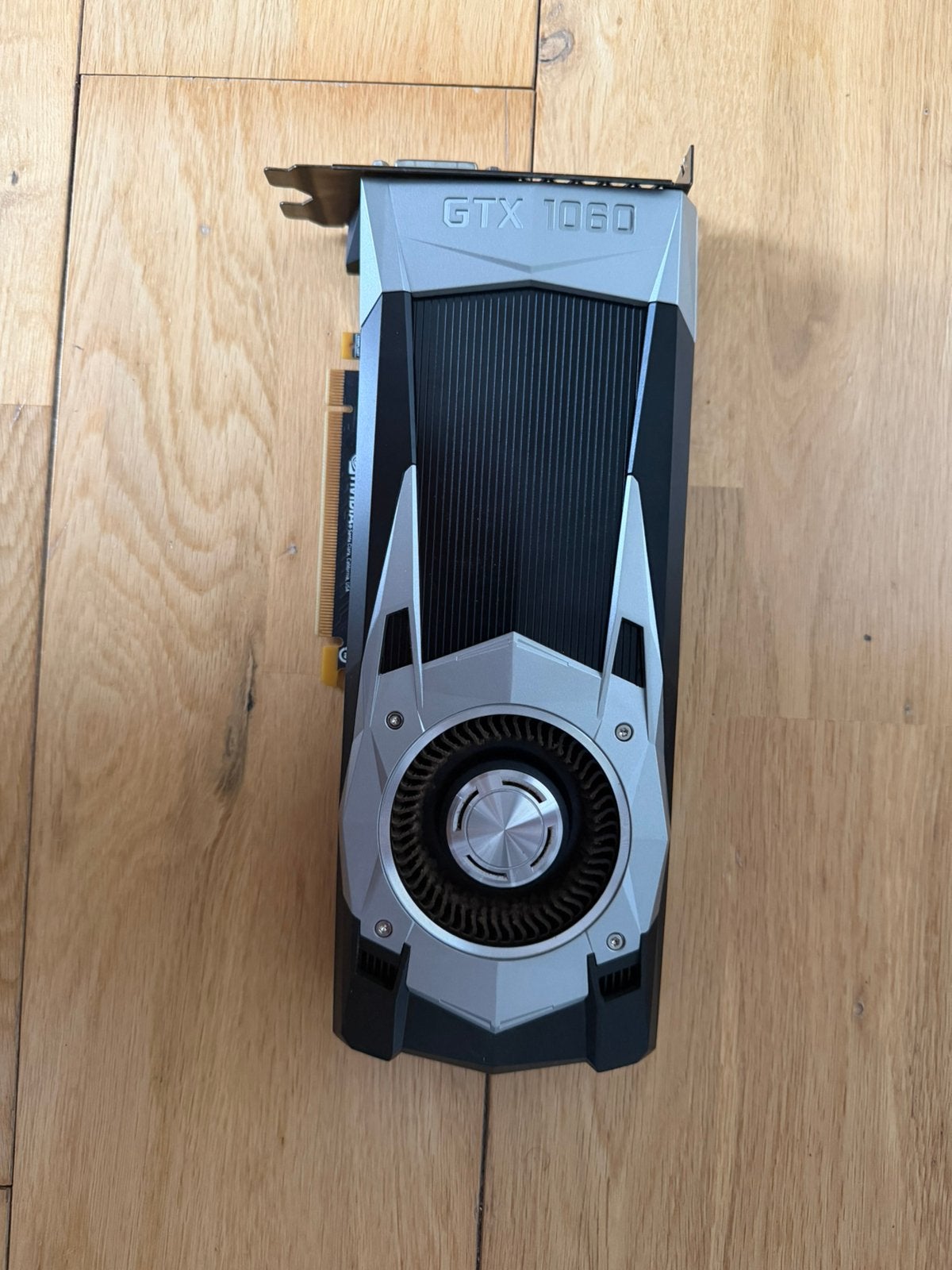 Carte graphique GTX 1600, Informatique & Logiciels, Cartes vidéo, Enlèvement, Comme neuf