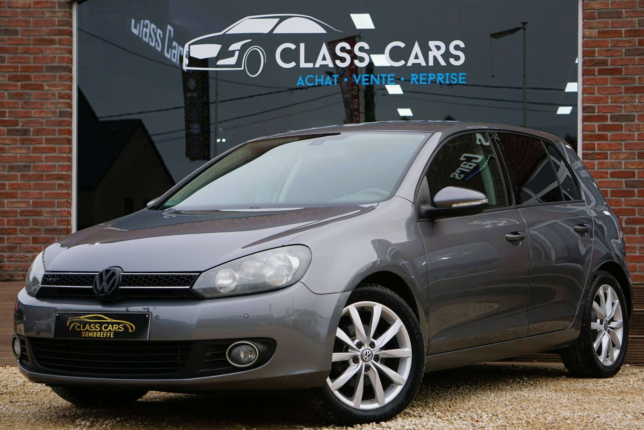 Volkswagen Golf 1.6 CR TDi Trendline PDC AV-AR / NAVIGATION, Voorwielaandrijving, 105 pk, Gebruikt, Zwart