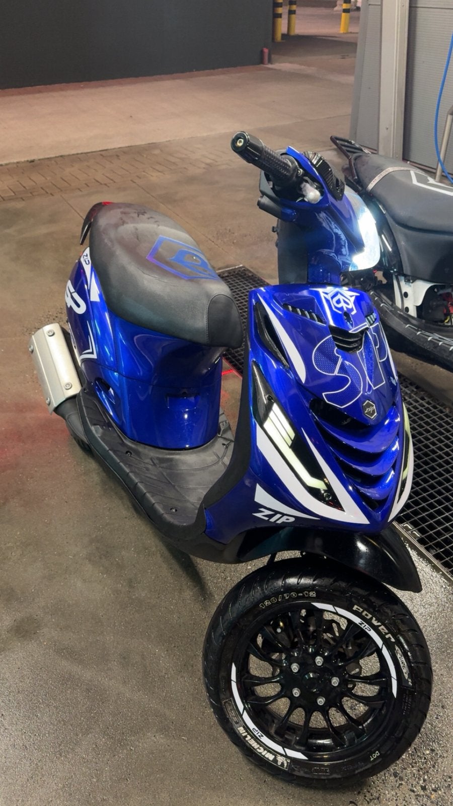 Piaggio zip 125cc, Fietsen en Brommers, Scooters | Piaggio, Zo goed als nieuw, Zip, Ophalen