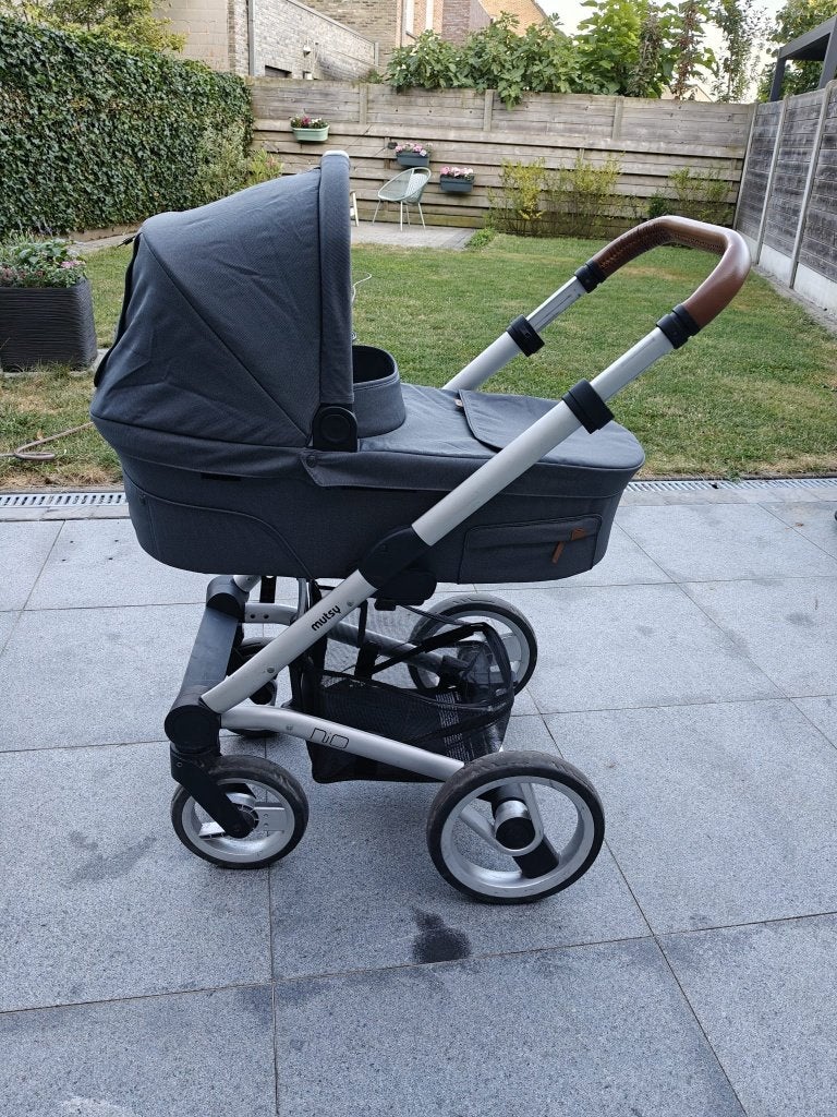 Mutsy Nio kinderwagen incl. reiswieg, Enfants & Bébés, Poussettes & Combinaisons, Utilisé, Poussette, Mutsy, Avec nacelle, Tige de poussée réglable