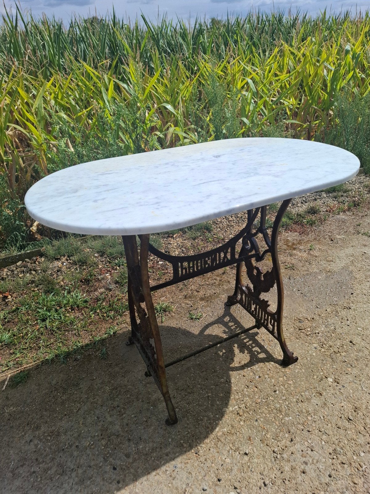 antieke tafel in smeedijzer en natuursteen, Tuin en Terras, Ophalen, Gebruikt, Ovaal