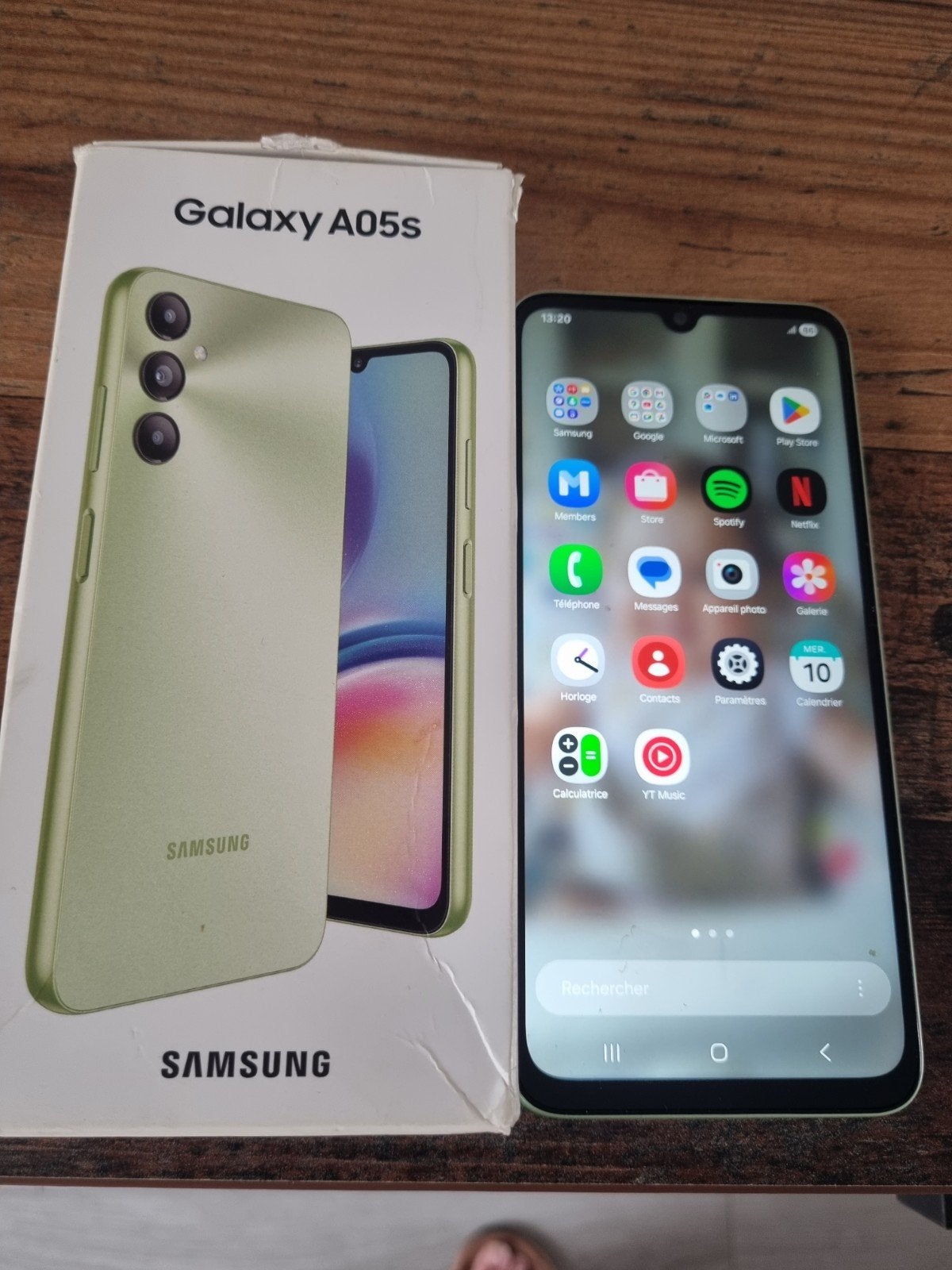 Gratuit en échange de médicaments, Télécoms, Téléphonie mobile | Samsung, Enlèvement