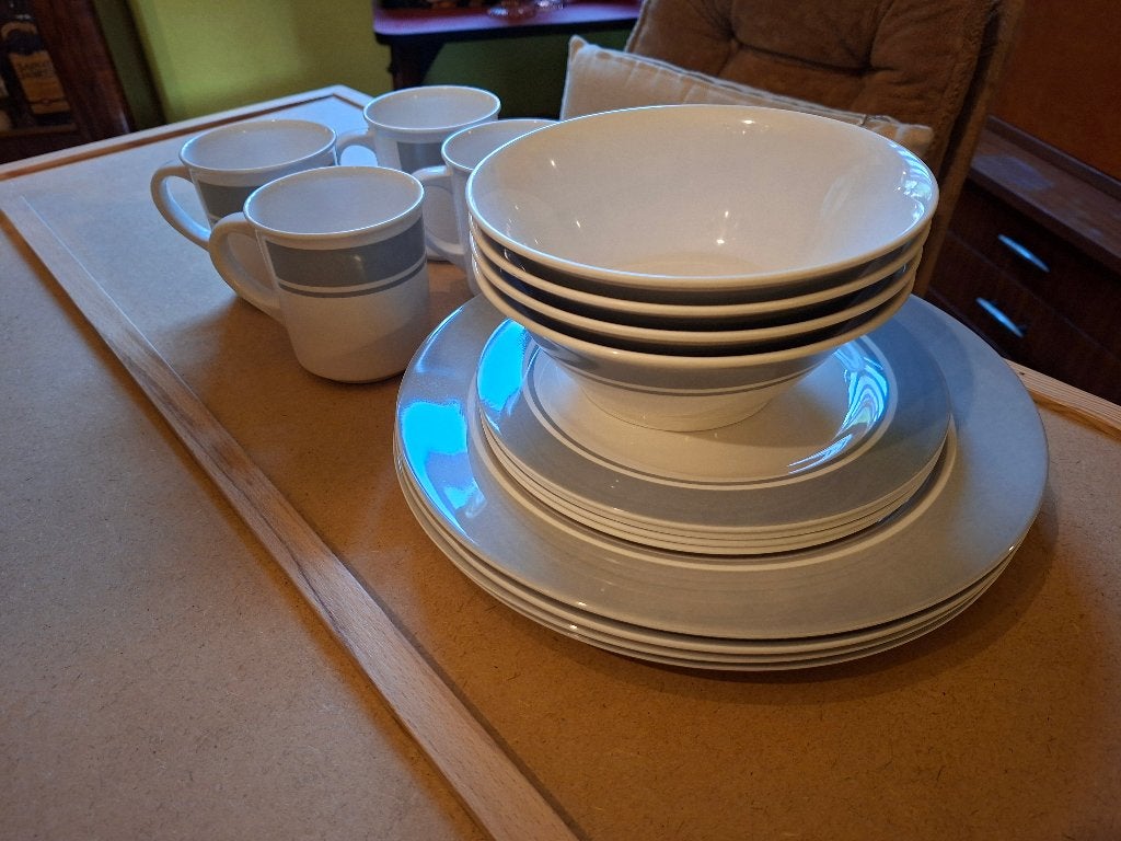 kampeer servies 4 personen, Caravanes & Camping, Accessoires de camping, Enlèvement ou Envoi, Comme neuf