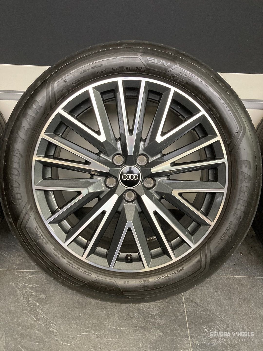 19” originele Audi Q3 F3 velgen + banden 5x112 83A 601 025L, 19 inch, Gebruikt, -, -