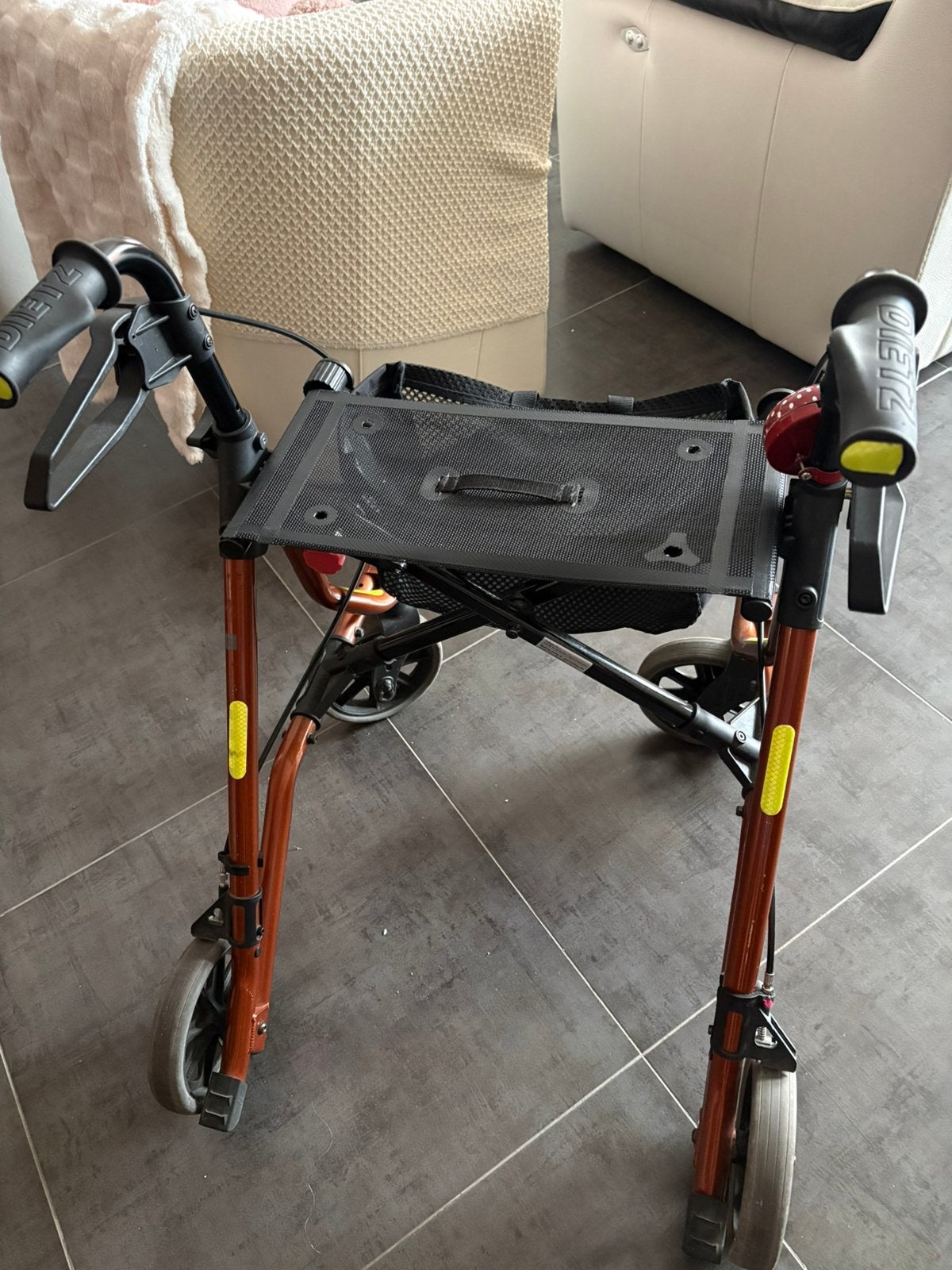 Rollator Dietz Taima M  kleur brons, Ophalen, Opvouwbaar, Gebruikt