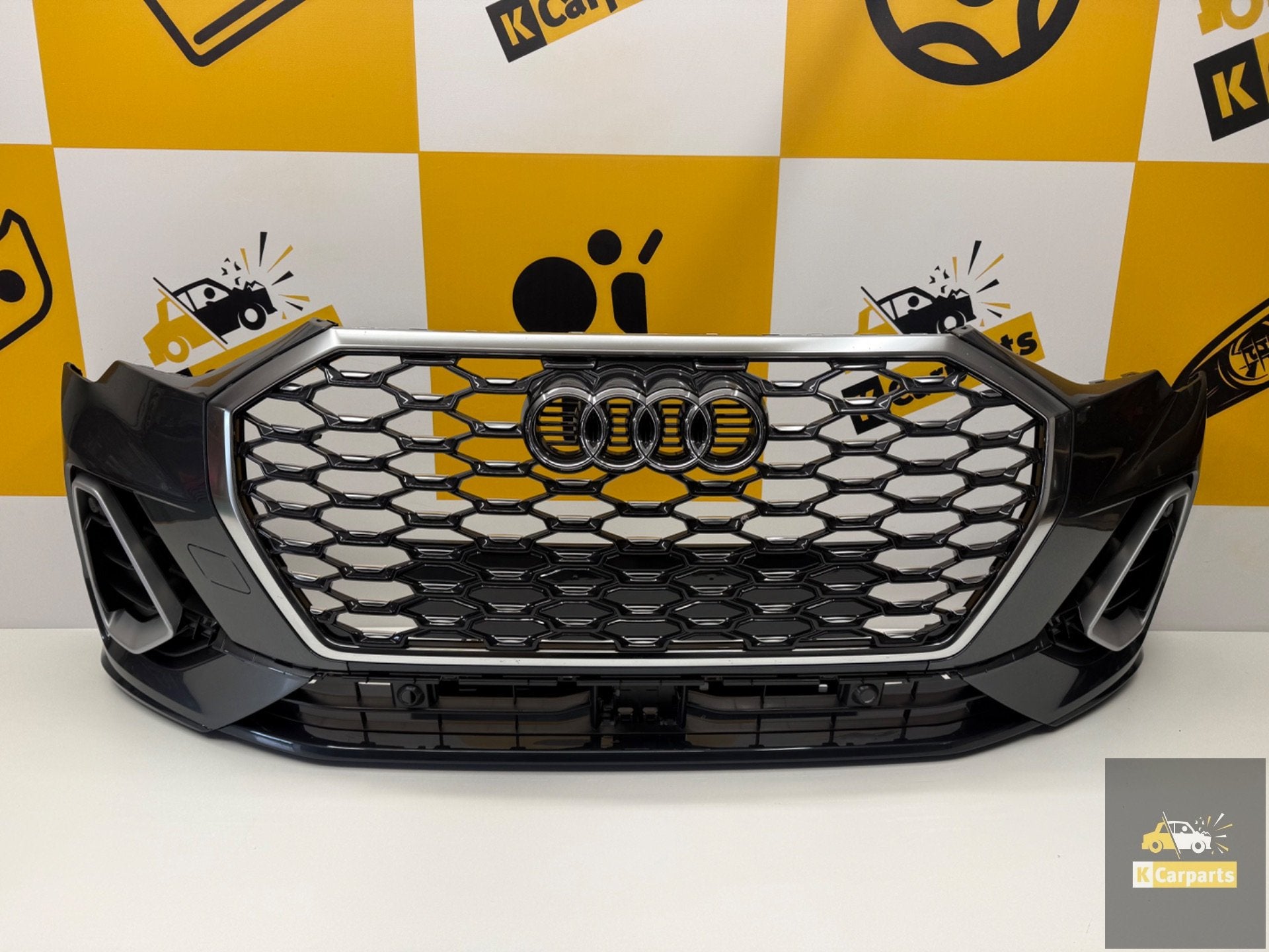 Pare-chocs avant complet Audi Q3 83A F3 S-Line 83A807437D, Pare-chocs, AUDI AG, Auto-Union-Strasse 1
85045  Ingolstadt, DE, Audi